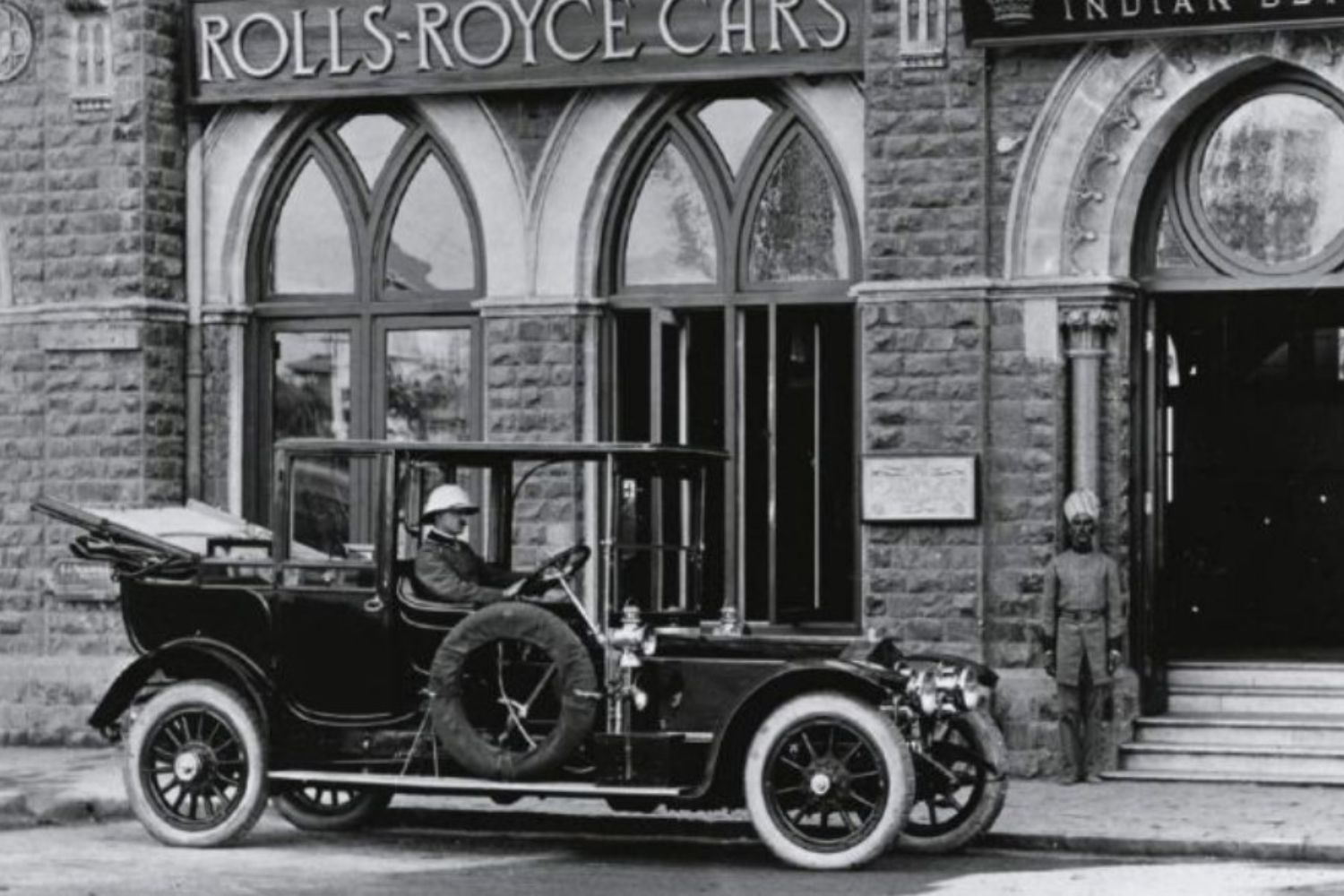 Car History-Rolls-Royce-Thumb